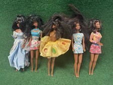 Lotto di 5 bambole Barbie nere