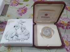 VATICANO 10 EURO  2023 BENEDETTO XVI ARGENTO E ORO MOLTO RARO 1500 ESEMPLARI