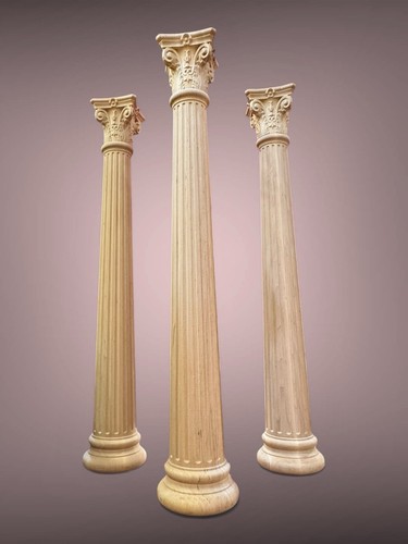 Tris colonne legno per tempio