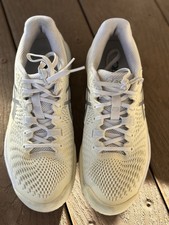 ASICS Women's Size 9  Light