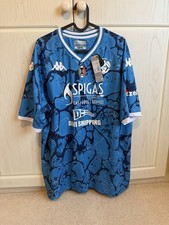 Nuova con etichette Spezia