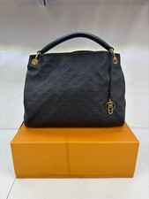 Autentico Louis Vuitton Artsy