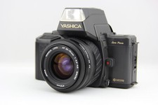 Yashica 230 AF con obiettivo 35-70mm f/3.5-4.5 e flash reflex #8676