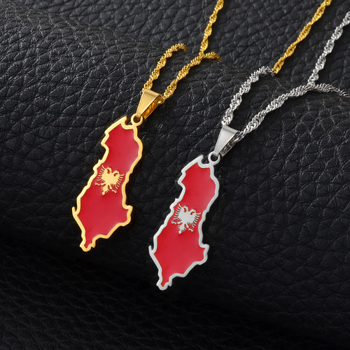 Collana con ciondolo bandiera