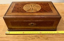 Antica Scatola in Legno