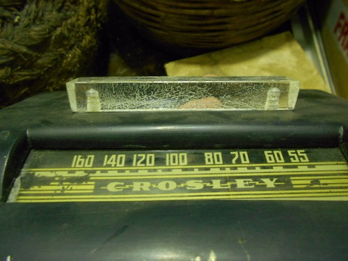 Crosley radio bachelite - radio, in