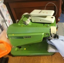 Macchina per orlare vintage