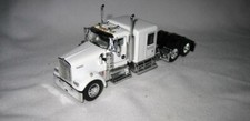 1/64th DCP779 Cab W900L letto