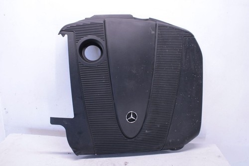Assetto coperchio motore
