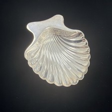 Piccolo piatto smerlato con