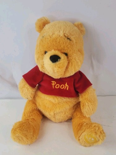 Disney store original winnie - disney,