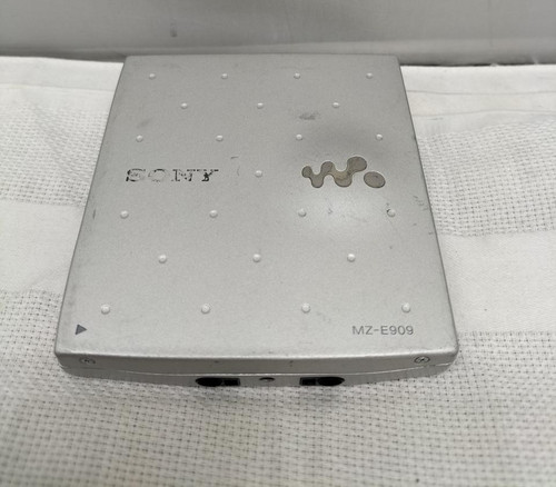 Sony e909 walkman - mz-e909,
