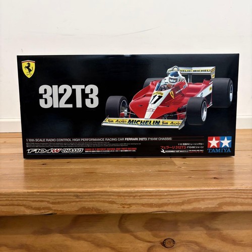 Kit radiocomandato tamiya - kit,