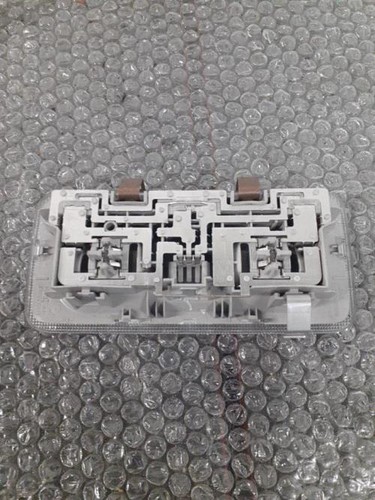 Luce cortesia toyota yaris - cortesia,