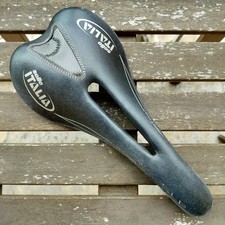 Selle Italia SLR Flow Carbon 120g road racing lightweight saddle