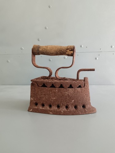Antico ferro stiro - da,