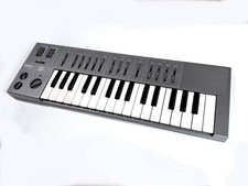 Yamaha CS01 Sintetizzatore