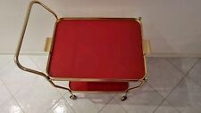 carrello vintage rosso con ruote