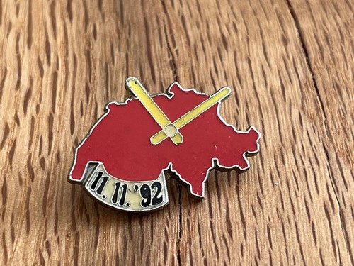 Pins pin montre - pin, carte