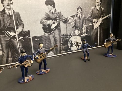 Mega rare figurine beatles - rare,