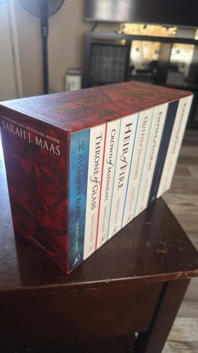 Throne glass box - throne, set