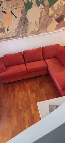 Divano accogliente - , e