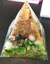 Grande piramide orgonite - piramide, di
