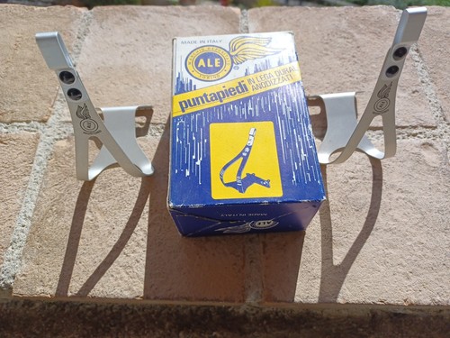 Ale puntapiedi lega - ale, dural
