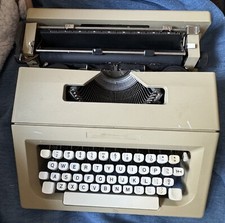 Vintage Olivetti LETTERA