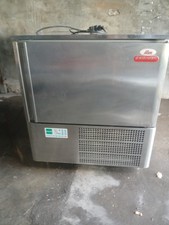 Abbattitore  Di Temperatura 5 Teglie 60x40 e GN1/1 Surgelatore Ristoranti Hotel