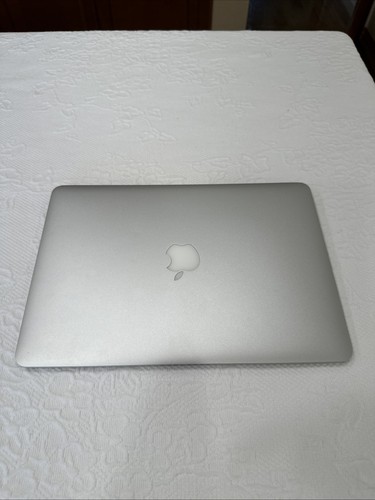 2011 apple macbook air - apple,