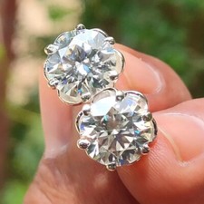 Orecchini solitario con