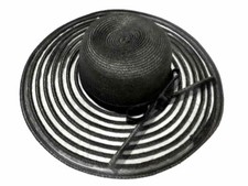 cappello nero elegante