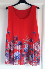 Blusa smanicata plissé rossa