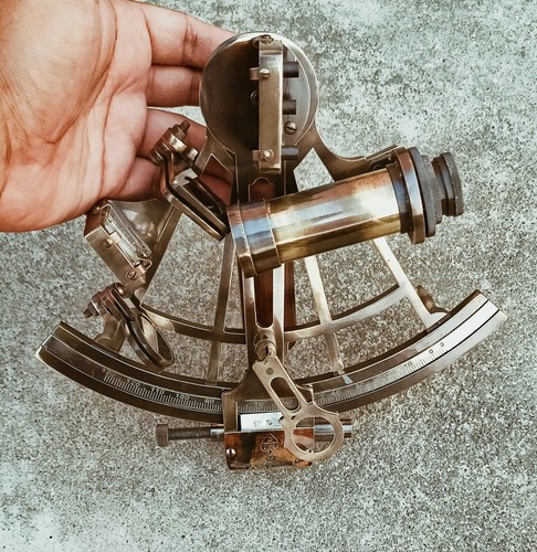 Strumento astrolabio nautico