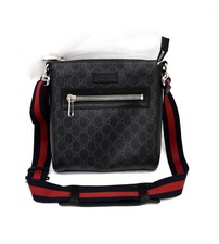 Autentico Gucci Messenger GG