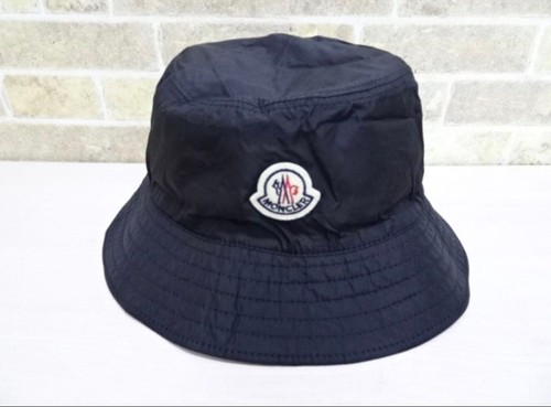 Cappello secchiello moncler - a,