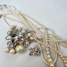 Set di gioielli, orecchini e