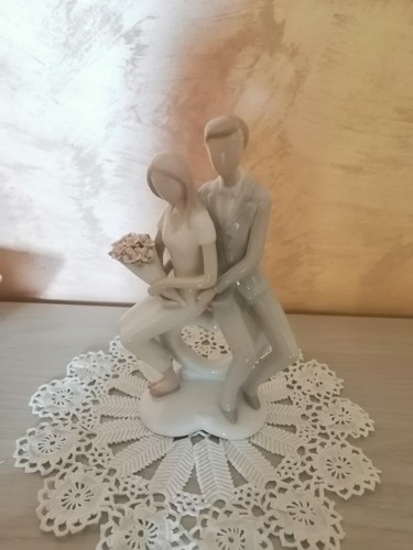 Statua sposini con cuore - , in