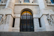 * BORSA VALORI MILANO *