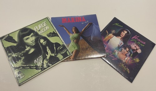 Marina man world - venus, fly