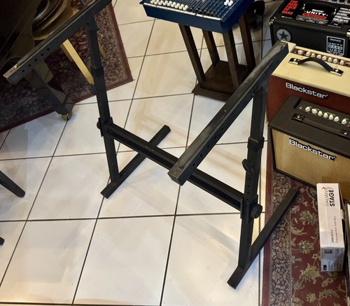 Supporto per pianoforte - a,