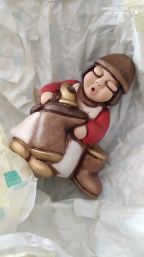 Thun calzolaio rosso presepe