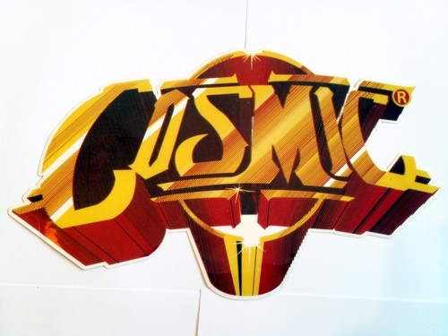 Cosmic adesivo sagomato con - cosmic,