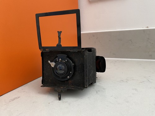 Macchina fotografica antica