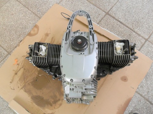 Testa cilindro motore bmw - testa,