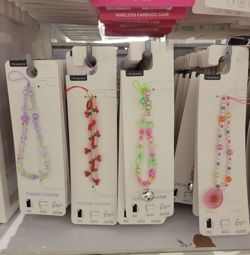 Charm cellulare fiori perline