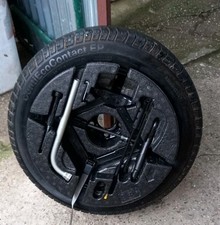 Ruota Di Scorta Kit Attrezzi