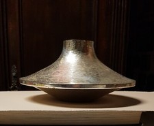 Modernariato Vintage vaso in metallo color argentato L O M lavorato a mano