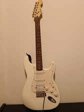 Chitarra elettrica usata
